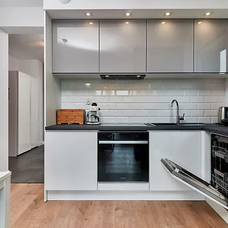 Apartment Malopanewska *